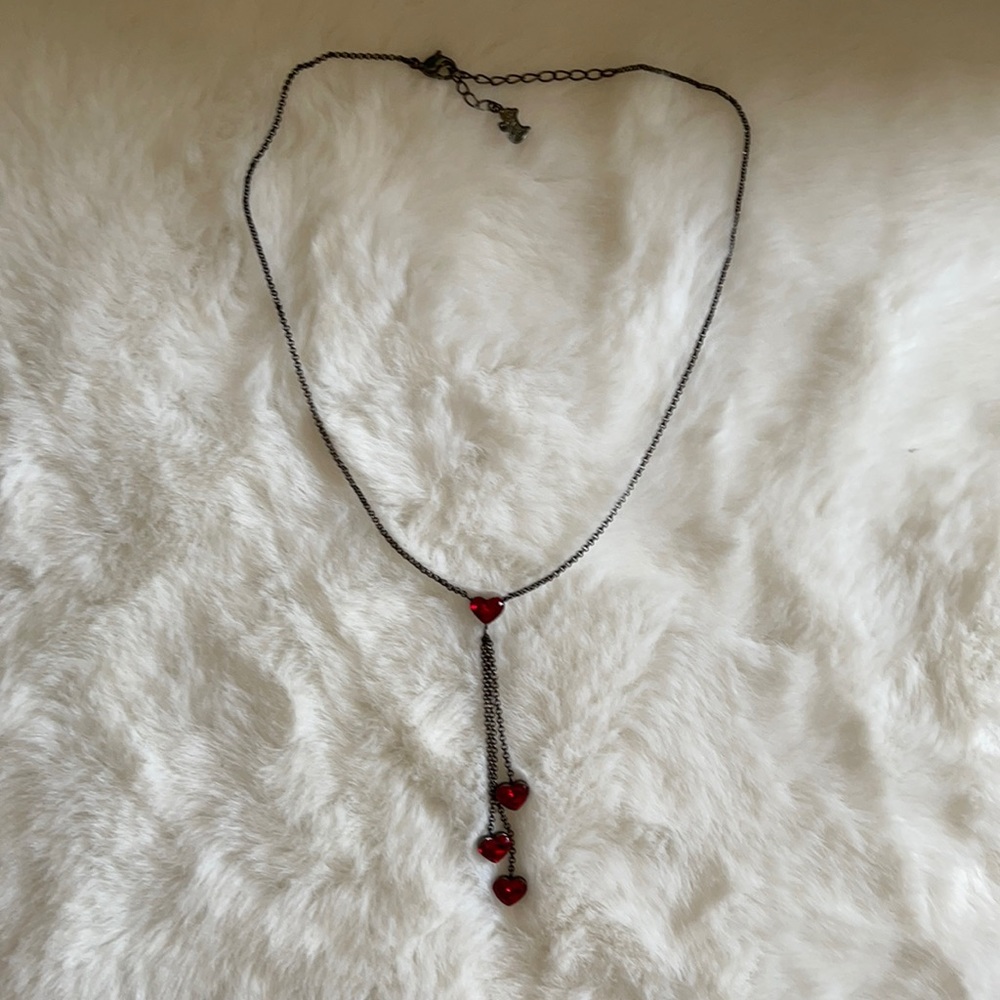 Agatha necklace with crystal hearts